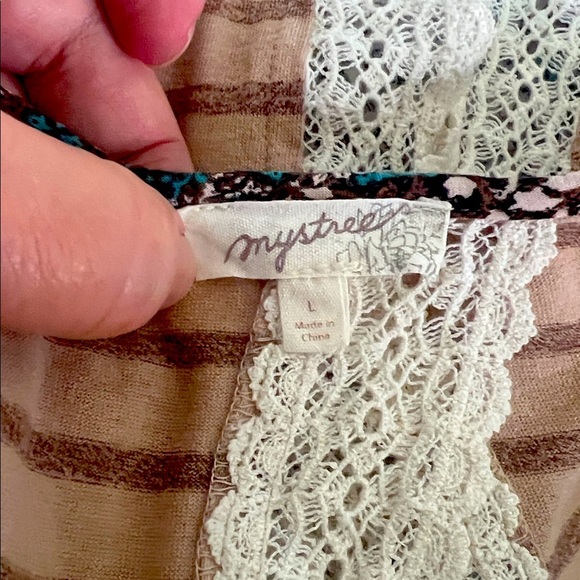 Mystree Brown and Teal Patterned Blouse with Lace - Picture 2 of 6